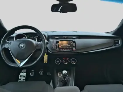 Photo 7 Alfa Romeo Giulietta  1.6 JTDm 120ch Sprint S/S MY20