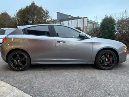 Photo 3 Alfa Romeo Giulietta  1.6 JTDm 120ch Sprint S/S MY20