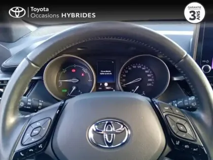 Photo 12 Toyota C-HR  2.0 Hybride 184ch Design Ultimate E-CVT