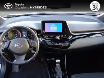 Photo 7 Toyota C-HR  2.0 Hybride 184ch Design Ultimate E-CVT