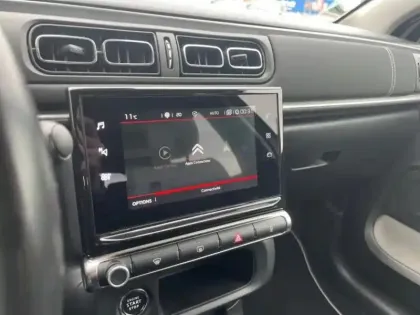 Photo 14 Citroën C3  1.2 PureTech 110ch S&S Saint James 121g