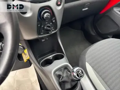 Photo 7 Toyota Aygo  1.0 VVT-i 72ch x-play 5P MY19