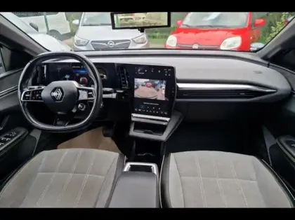 Photo 8 Renault Megane  E-Tech Electric EV60 220ch Techno super charge