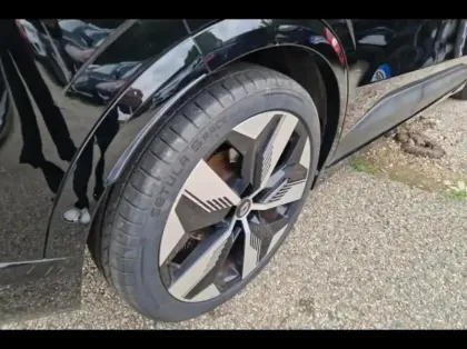 Photo 12 Renault Megane  E-Tech Electric EV60 220ch Techno super charge