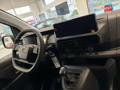 Photo 14 Peugeot Expert  Fg M 2.0 BlueHDi 145ch Pack Premium Connect