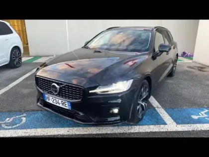 Photo 11 Volvo V60 Gén. II Ph1 NG2 Ultra Style Dark 5