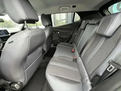 Photo 10 Peugeot 2008  1.2 PureTech 130ch S&S Allure Business EAT8