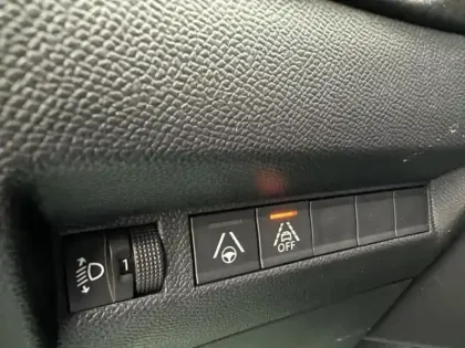 Photo 13 Peugeot 2008  1.2 PureTech 130ch S&S Allure Business EAT8