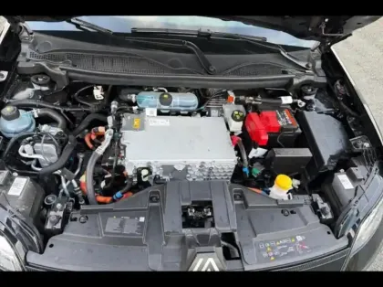 Photo 14 Renault 5  E-Tech Electrique 10ch Iconic Cinq autonomie confort