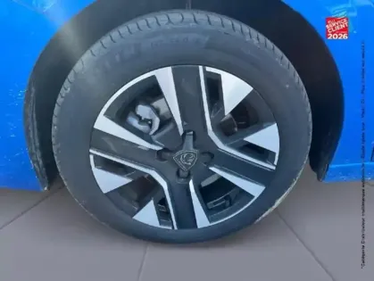 Photo 9 Peugeot 208  1.2 Hybrid 110ch Allure e-DCS6