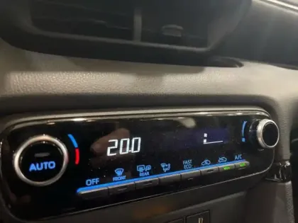 Photo 9 Toyota Yaris  116h Dynamic 5p MY22