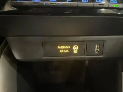 Photo 12 Toyota Yaris  116h Dynamic 5p MY22