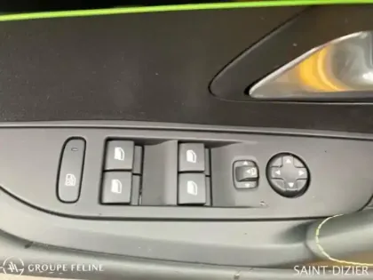 Photo 11 Peugeot 208  1.2 PureTech 100ch S&S GT Line EAT8