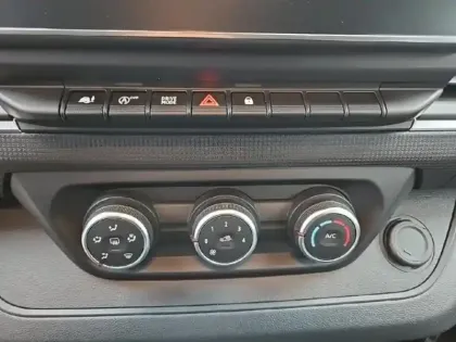 Photo 13 Renault Trafic  Fg L1H1 3T 2.0 Blue dCi 150ch Confort E6E