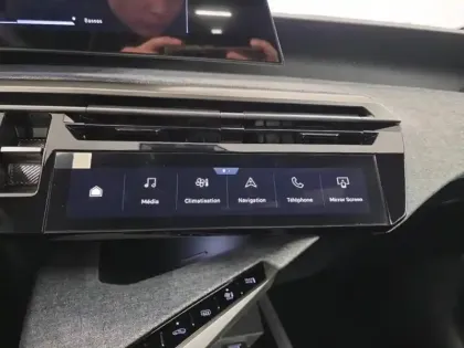 Photo 12 Peugeot 3008  1.2 Hybrid 145ch Allure e-DCS6