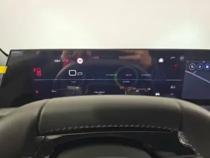 Photo 14 Peugeot 3008  1.2 Hybrid 145ch Allure e-DCS6