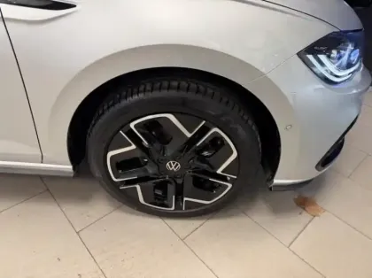 Photo 13 Volkswagen Polo  1.0 TSI 116ch R-Line Edition DSG7