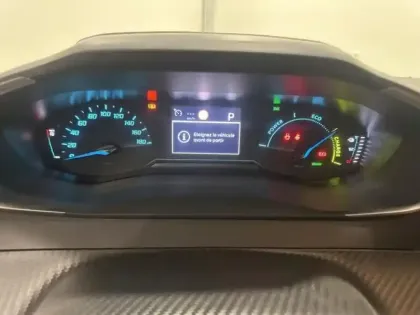 Photo 28 Peugeot 2008  e- 136ch Active