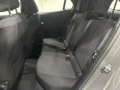 Photo 24 Peugeot 2008  e- 136ch Active