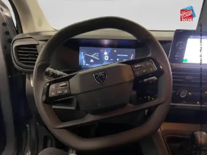 Photo 11 Peugeot Expert  Fg M 2.0 BlueHDi 145ch Pack Premium Connect