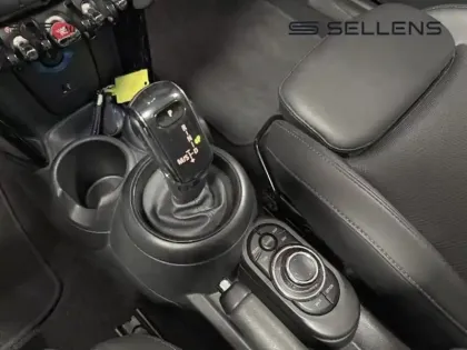 Photo 14 Mini Mini cabrio Cabrio Cooper 136ch  Essential BVA7