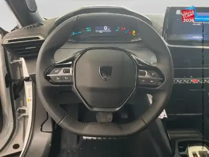 Photo 11 Peugeot 2008  1.2 Hybrid 110ch Style e-DCS6