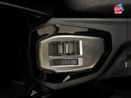 Photo 14 Peugeot 208  1.2 Hybrid 110ch Style e-DCS6