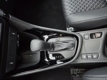 Photo 14 Toyota Yaris  130h Collection 5p MY25