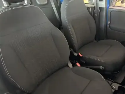 Photo 13 Fiat Panda  Pandina 1.0 65ch BSG S&S Icône