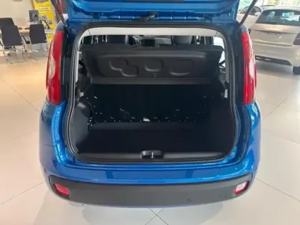 Photo 6 Fiat Panda  Pandina 1.0 65ch BSG S&S Icône