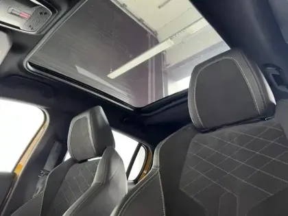 Photo 8 Peugeot 208  e- 136ch GT Pack