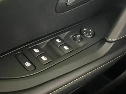 Photo 10 Peugeot 208  e- 136ch GT Pack