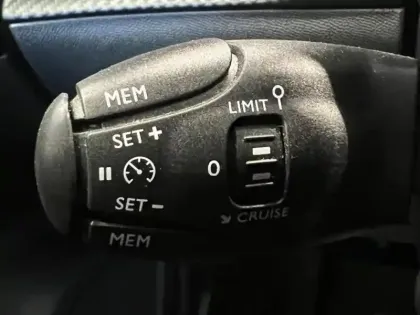 Photo 10 Peugeot 2008  1.2 PureTech 130ch S&S Allure Pack EAT8