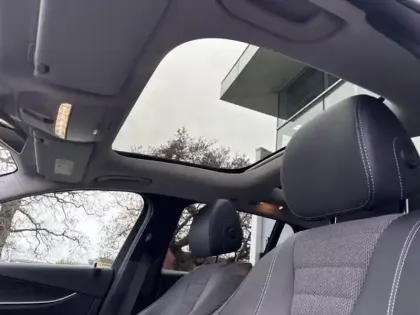 Photo 10 Mercedes Classe E Gén. V (S213) Ph1 NG Avantgarde Line 5