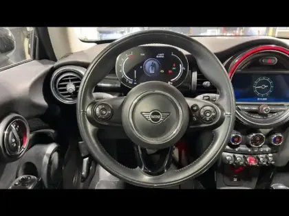 Photo 9 Mini Mini  Cooper 136ch  Edition Greenwich BVA7