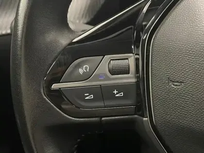 Photo 8 Peugeot 208  Affaire 1.5 BlueHDi 100 Premium Pack