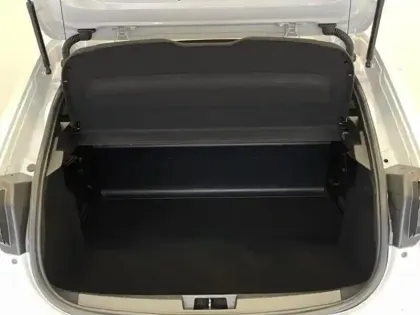 Photo 5 Peugeot 208  Affaire 1.5 BlueHDi 100 Premium Pack