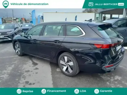 Photo 2 Volkswagen Passat  SW 1.5 eTSI 150ch Life Plus DSG7