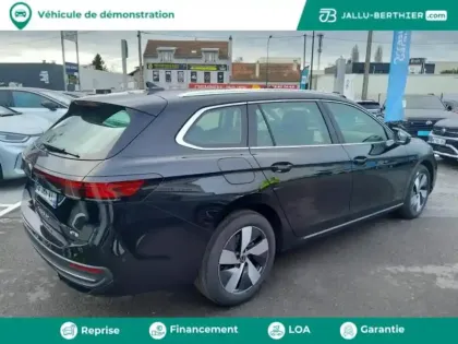 Photo 3 Volkswagen Passat  SW 1.5 eTSI 150ch Life Plus DSG7