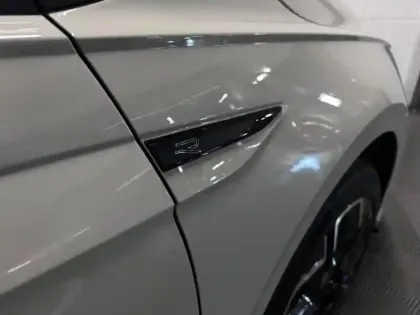 Photo 10 Volkswagen Polo  1.0 TSI 116ch R-Line DSG7