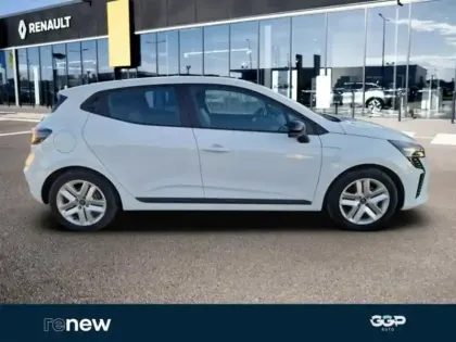 Photo 6 Renault Clio  1.6 E-Tech 145ch full hybrid Evolution - 24