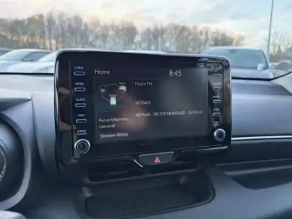 Photo 29 Toyota Yaris  116h Design 5p MY22