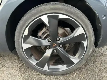 Photo 8 Cupra Leon  1.5 eTSI 150ch V DSG7