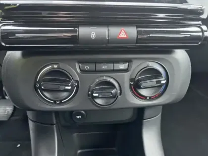 Photo 12 Citroën C3  1.2 PureTech 83ch S&S YOU!