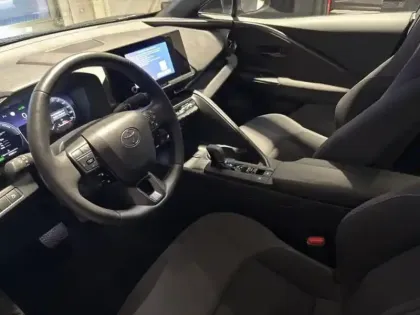 Photo 4 Toyota C-HR  1.8 Hybride 140ch Design NG23