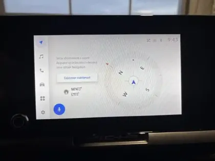 Photo 8 Toyota C-HR  1.8 Hybride 140ch Design NG23