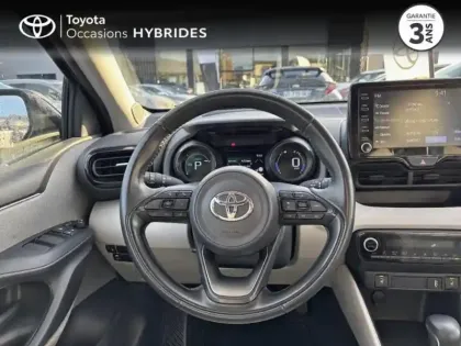 Photo 12 Toyota Yaris  116h Iconic 5p