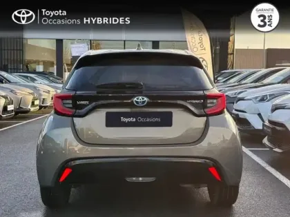 Photo 3 Toyota Yaris  116h Iconic 5p