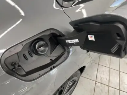 Photo 11 Peugeot 308  1.2 Hybrid 145ch GT e-DCS6