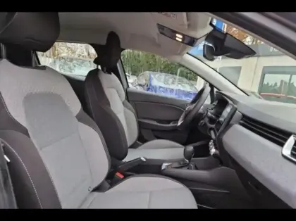 Photo 9 Renault Clio  1.6 E-Tech 145ch full hybrid Evolution